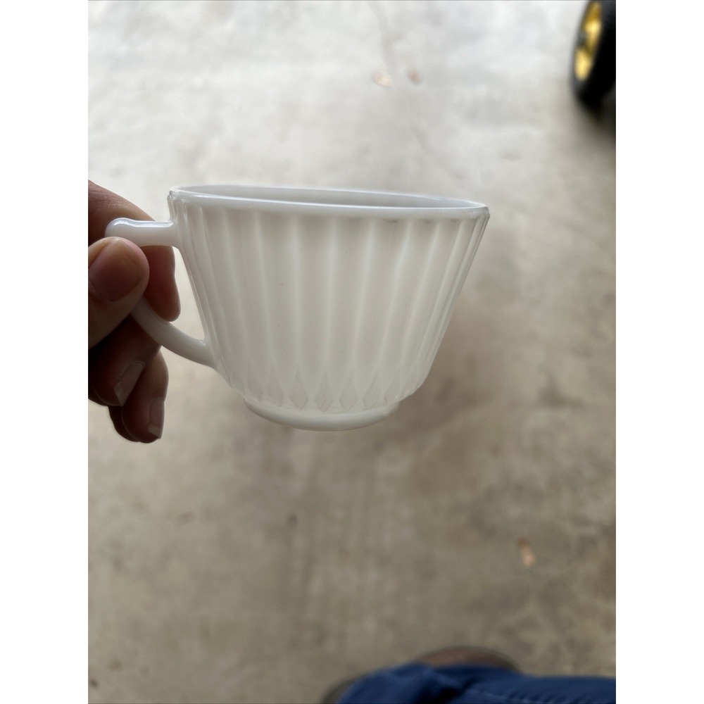 Vintage MacBeth-Evans Monax Petalware White Milk Glass 3 Piece set - Picture 12 of 16